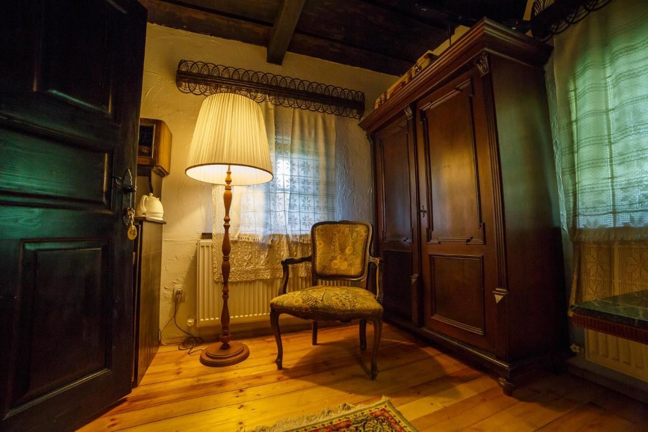 Гостевой дом Casa Poveste Pensiunea-Muzeu Кымпулунг-Молдовенеск